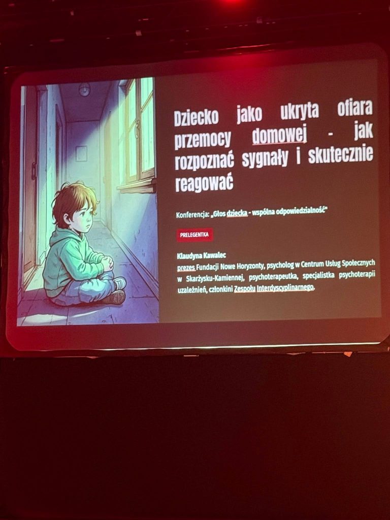 Uczestnicy konferencji ,,Głos dziecka- wspólna odpowiedzialność"