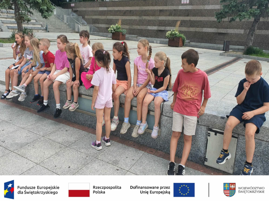 Na zdjęciu uczestnicy czwartego turnusu półkolonii letnich organizowanych przez Centrum Usług Społecznych w Skarżysku-Kamiennej