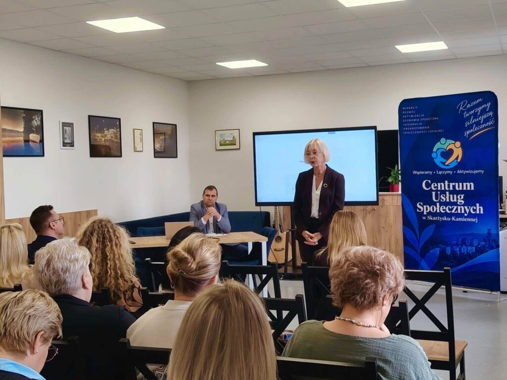 Na zdjęciu uczestnicy Regionalnego Forum CUS w Skarżysku-Kamiennej.