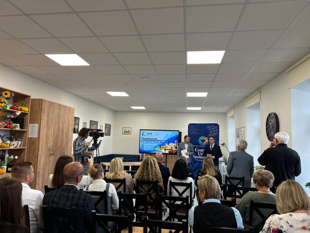 Na zdjęciu uczestnicy Regionalnego Forum CUS w Skarżysku-Kamiennej.