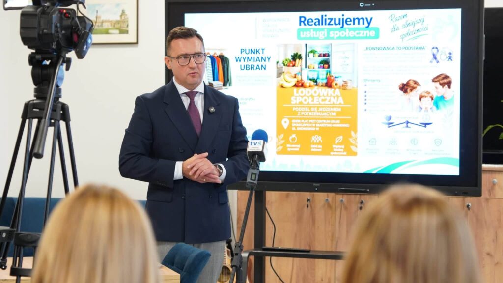 Na zdjęciu uczestnicy Regionalnego Forum CUS w Skarżysku-Kamiennej. Źródło zdjęcia: um.skarzysko.pl