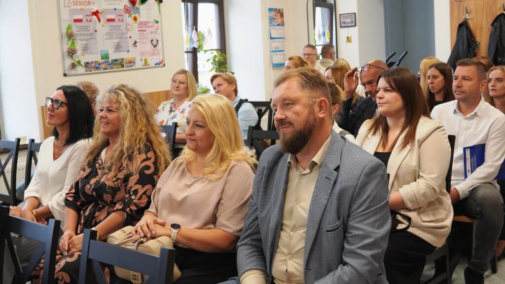 Na zdjęciu uczestnicy Regionalnego Forum CUS w Skarżysku-Kamiennej. Źródło zdjęcia: um.skarzysko.pl