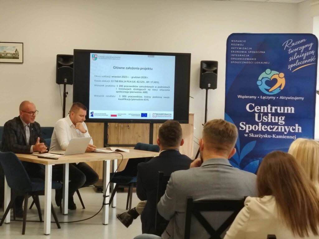 Na zdjęciu uczestnicy Regionalnego Forum CUS w Skarżysku-Kamiennej.