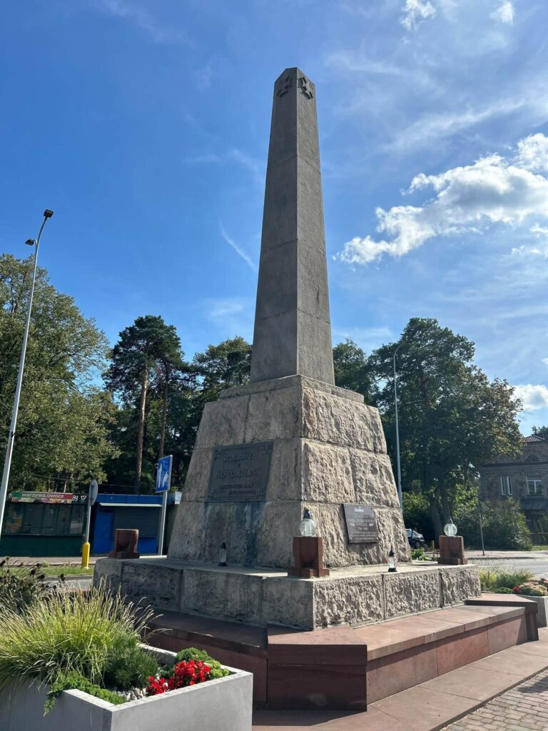 Na zdjęciu uczestnicy Spaceru historycznego po Osiedlu Zachodnim